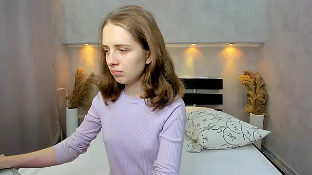 Camilla Kelly online show from October 2025 12:07:01 AM