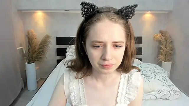 Camilla Kelly online show from October 2025 01:06:01 AM