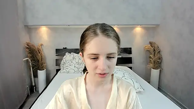 Camilla Kelly online show from October 2025 01:06:02 AM