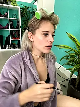 TheRealJessyLey online show from October 2025 09:17:01 AM