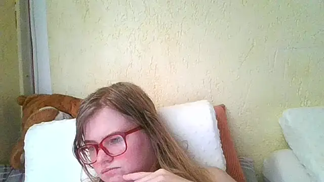 Snapshot of Moonolighta chatting on September 2025 11:54:02 AM Moonolighta online show from September 2025 11:54:02 AM