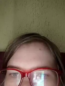 Snapshot of Moonolighta chatting on October 2025 08:37:01 AM Moonolighta online show from October 2025 08:37:01 AM