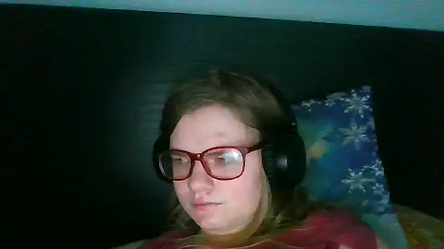 Snapshot of Moonolighta chatting on October 2025 07:31:01 AM Moonolighta online show from October 2025 07:31:01 AM