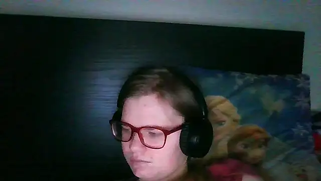 Snapshot of Moonolighta chatting on November 2025 01:22:01 PM Moonolighta online show from November 2025 01:22:01 PM