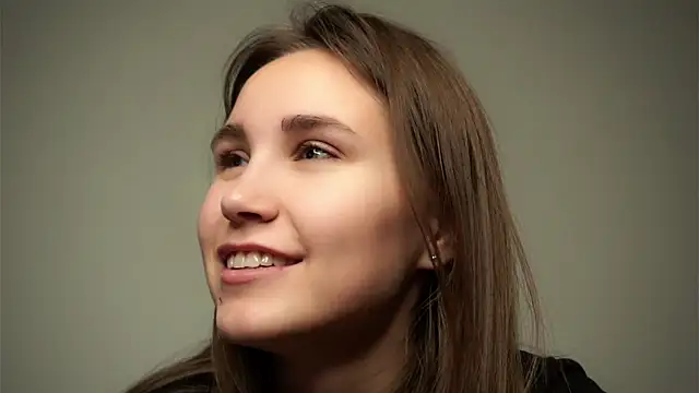 EthalFlowers online show from October 2025 01:04:02 AM