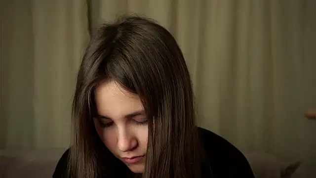 EthalFlowers online show from October 2025 01:06:01 AM