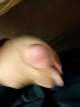 Snapshot of Yona-67 chatting on November 2025 01:05:01 AM Yona-67 online show from November 2025 01:05:01 AM