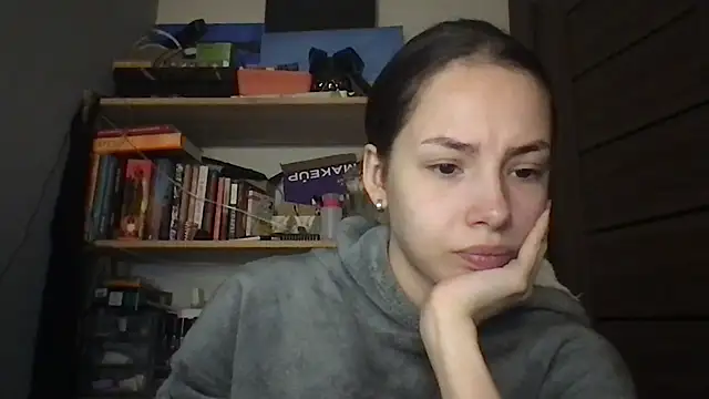 Yuna5343 online show from November 2025 08:42:01 PM