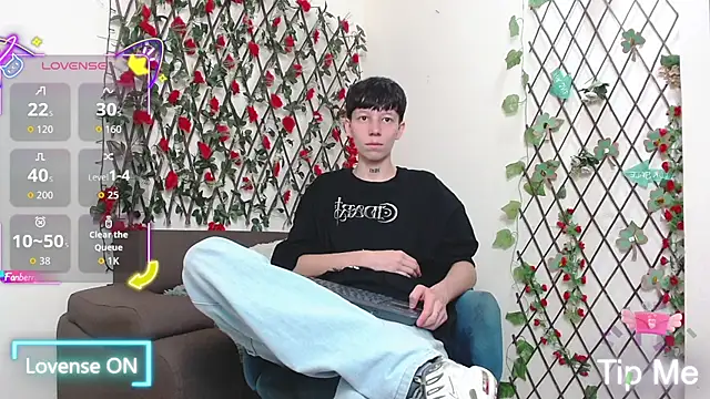 LiamBrown09 online show from March 2026 07:18:02 PM