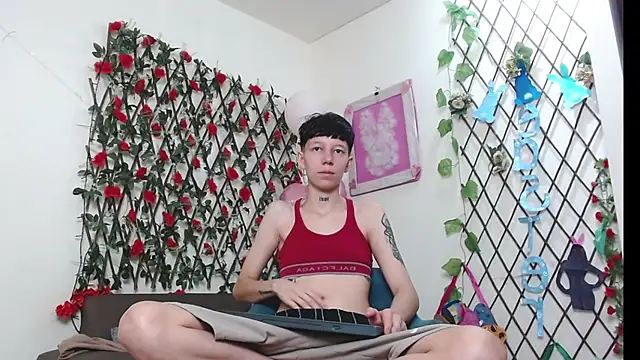 LiamBrown09 online show from April 2026 07:47:01 PM