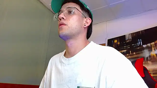 alexgiraldo   online show from June 2026 01:09:01 AM