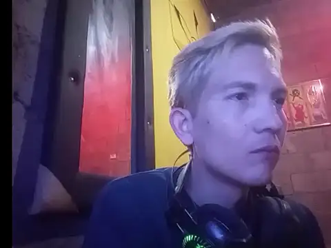 Cloudztrife online show from May 2026 04:46:01 PM