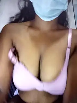 MickMicky online show from October 2025 01:19:01 AM