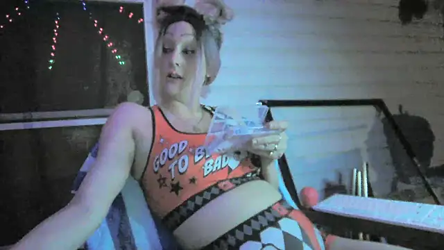 Snapshot of Splash_Queen420 chatting on June 2026 03:30:02 AM Splash Queen420 online show from June 2026 03:30:02 AM