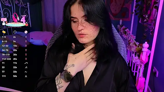 Snapshot of Dark_Shine chatting on October 2025 05:39:01 AM Dark Shine online show from October 2025 05:39:01 AM