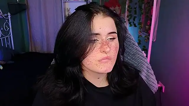 Snapshot of Dark_Shine chatting on October 2025 05:32:02 AM Dark Shine online show from October 2025 05:32:02 AM