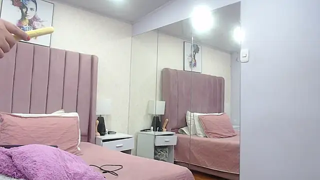 AriannaAdames online show from April 2026 12:50:02 PM