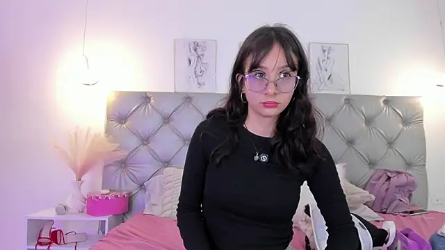 Snapshot of Naughty_Couple83 chatting on April 2026 04:33:02 PM Naughty Couple83 online show from April 2026 04:33:02 PM