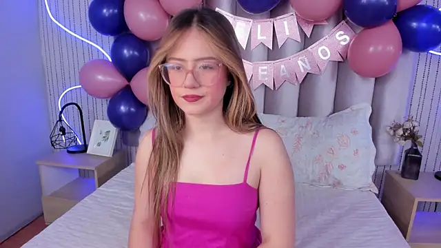 SamanthaPeachss online show from September 2025 12:28:02 PM