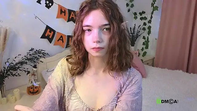 Snapshot of Evi_Brook chatting on October 2025 01:33:02 PM Evi Brook online show from October 2025 01:33:02 PM