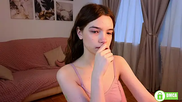 Snapshot of Evi_Brook chatting on November 2025 07:28:01 AM Evi Brook online show from November 2025 07:28:01 AM