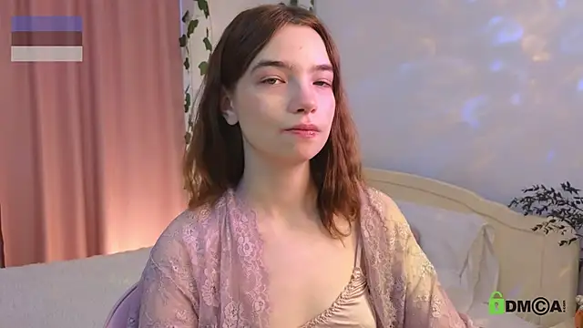 Snapshot of Evi_Brook chatting on November 2025 08:37:01 AM Evi Brook online show from November 2025 08:37:01 AM