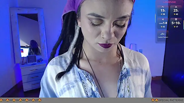 elapetitie online show from November 2025 05:40:02 AM