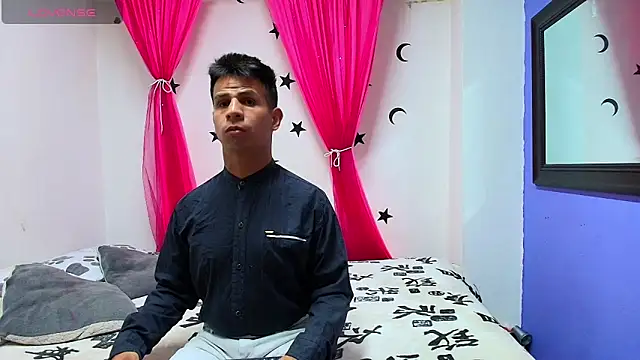 mabelineyesgreen303av online show from October 2025 01:23:01 AM