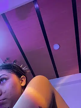 emilysofiia online show from September 2025 11:05:02 PM