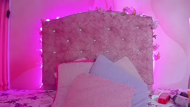 Snapshot of Mila_grace_ chatting on November 2025 06:32:01 PM Mila grace online show from November 2025 06:32:01 PM