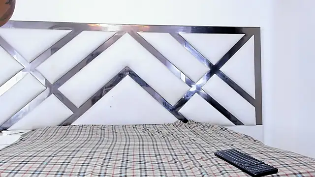 LadyandMaverick online show from November 2025 04:23:02 AM