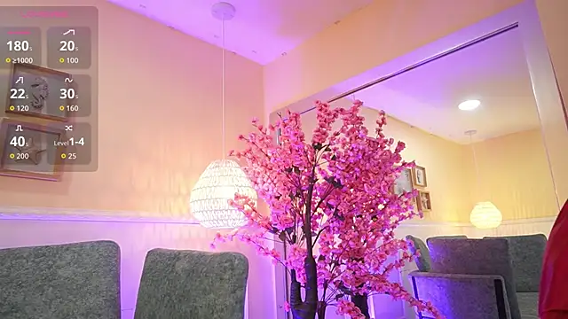 LoonaNyx online show from September 2025 11:43:01 AM