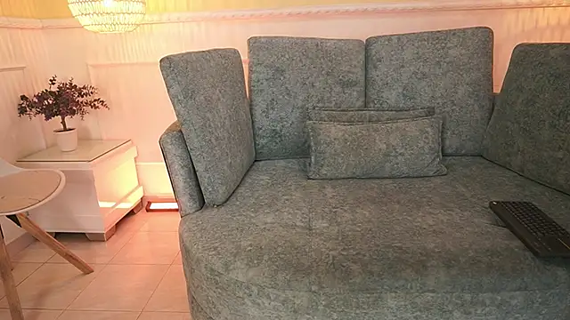 LoonaNyx online show from September 2025 11:37:02 AM