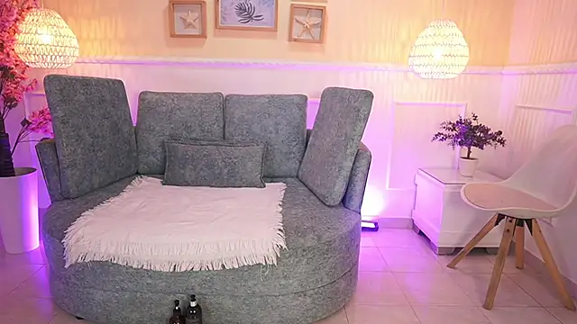 LoonaNyx online show from November 2025 11:32:01 AM