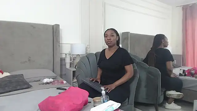 NatashaSilver online show from October 2025 01:20:01 PM