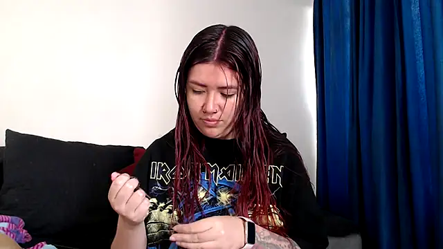 evilheart 69 online show from November 2025 02:39:02 PM