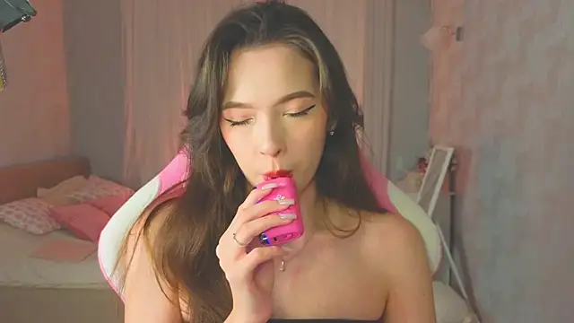 yuna sunshy online show from October 2025 11:43:01 PM