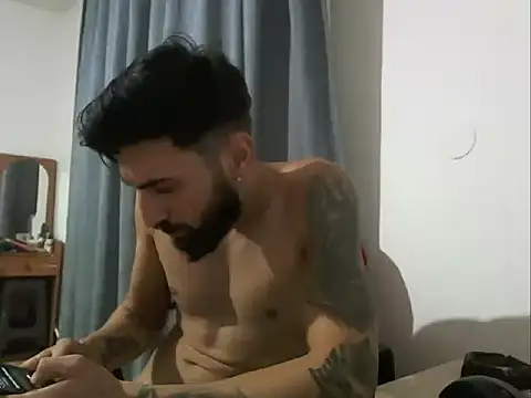 Alexgrc13 online show from October 2025 06:28:02 PM