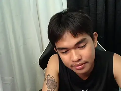 Snapshot of joncum4u chatting on July 2026 05:28:01 PM joncum4u online show from July 2026 05:28:01 PM