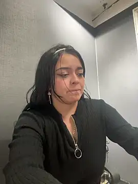 Emily Rivers  online show from November 2025 12:08:02 AM