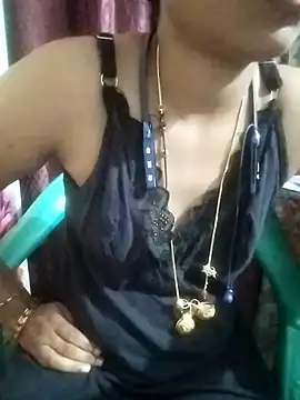 Snapshot of Varsha21 chatting on February 2026 01:33:02 PM Varsha21 online show from February 2026 01:33:02 PM