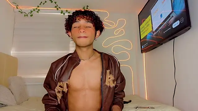 Aaron Wiinter online show from September 2025 08:10:01 PM