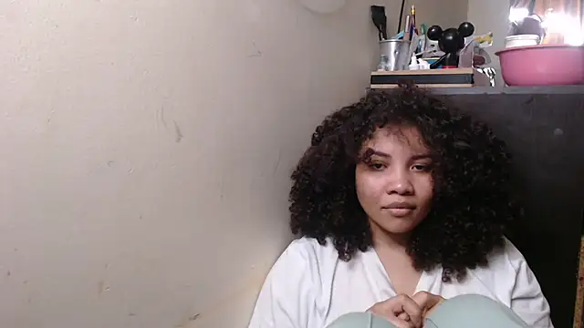 madelene online show from November 2025 02:44:01 AM