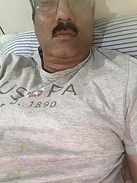 moonflower25 online show from November 2025 06:13:01 PM