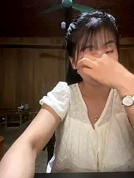 Snapshot of One-nice chatting on October 2025 01:44:02 AM One-nice online show from October 2025 01:44:02 AM