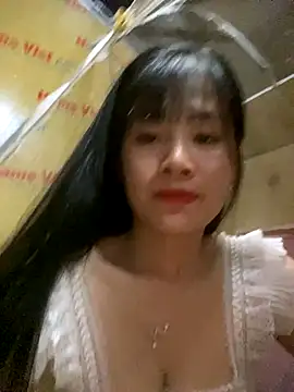 Snapshot of One-nice chatting on October 2025 12:24:02 PM One-nice online show from October 2025 12:24:02 PM