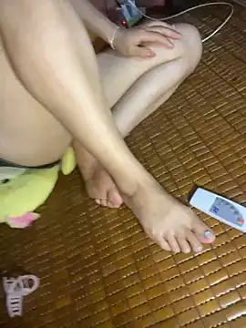 Snapshot of One-nice chatting on October 2025 04:02:01 AM One-nice online show from October 2025 04:02:01 AM