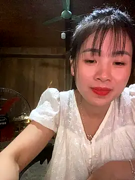 Snapshot of One-nice chatting on October 2025 04:48:01 AM One-nice online show from October 2025 04:48:01 AM