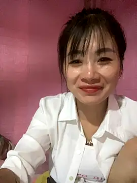 Snapshot of One-nice chatting on November 2025 02:33:01 AM One-nice online show from November 2025 02:33:01 AM