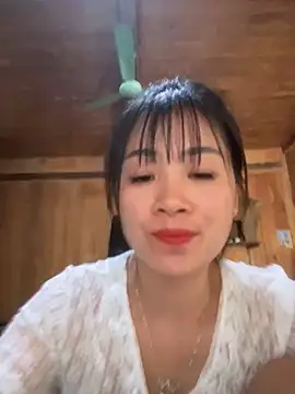 Snapshot of One-nice chatting on November 2025 05:06:01 AM One-nice online show from November 2025 05:06:01 AM